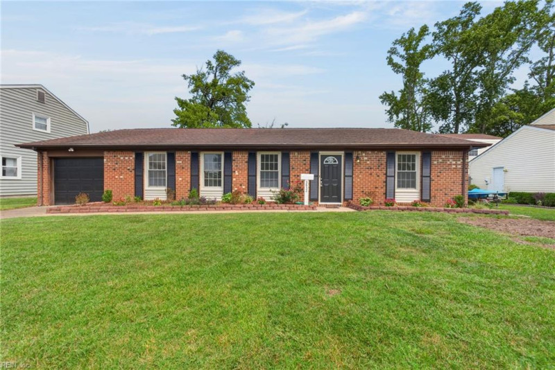 Photo 4 of 37 residential for sale in Virginia Beach virginia