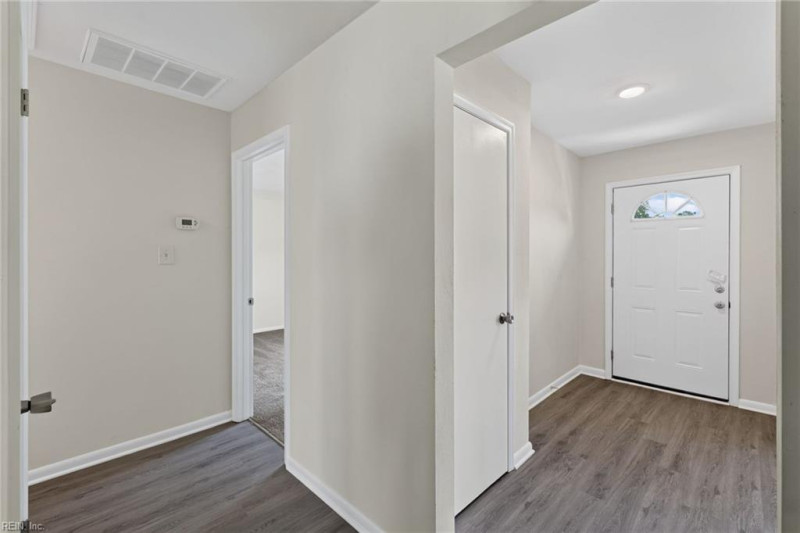 Photo 7 of 37 residential for sale in Virginia Beach virginia