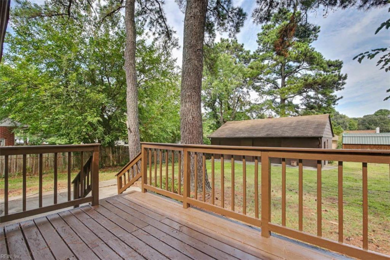 Photo 36 of 42 residential for sale in York County virginia