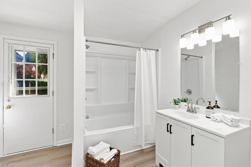 Photo 19 of 34 residential for sale in Norfolk virginia