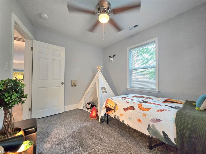 Photo 13 of 16 residential for sale in Chesapeake virginia Photo 13 of 16 residential for sale in Chesapeake virginia