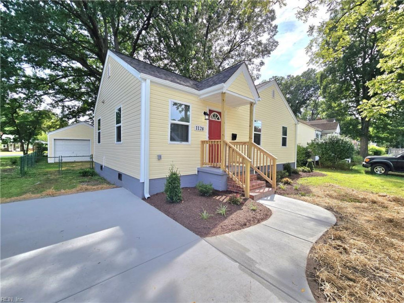 Photo 2 of 16 residential for sale in Chesapeake virginia Photo 2 of 16 residential for sale in Chesapeake virginia