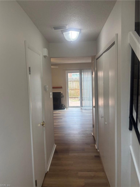 Photo 4 of 29 residential for sale in Virginia Beach virginia