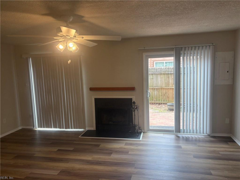 Photo 5 of 29 residential for sale in Virginia Beach virginia