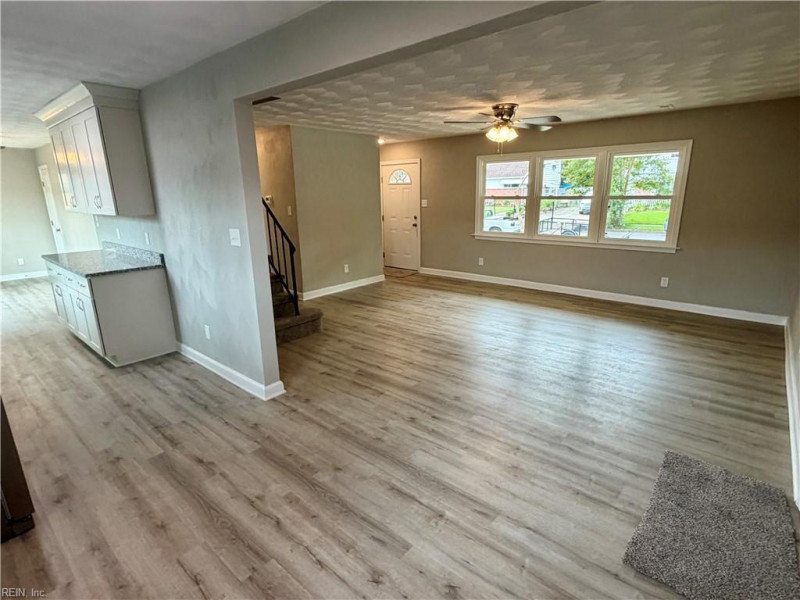 Photo 11 of 27 residential for sale in Norfolk virginia