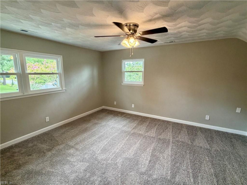 Photo 17 of 27 residential for sale in Norfolk virginia