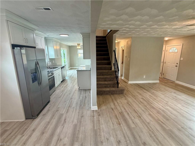 Photo 5 of 27 residential for sale in Norfolk virginia