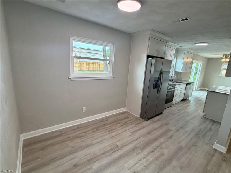 Photo 7 of 27 residential for sale in Norfolk virginia