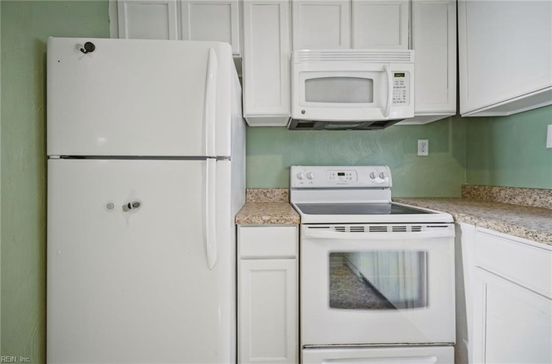Photo 10 of 19 residential for sale in Portsmouth virginia
