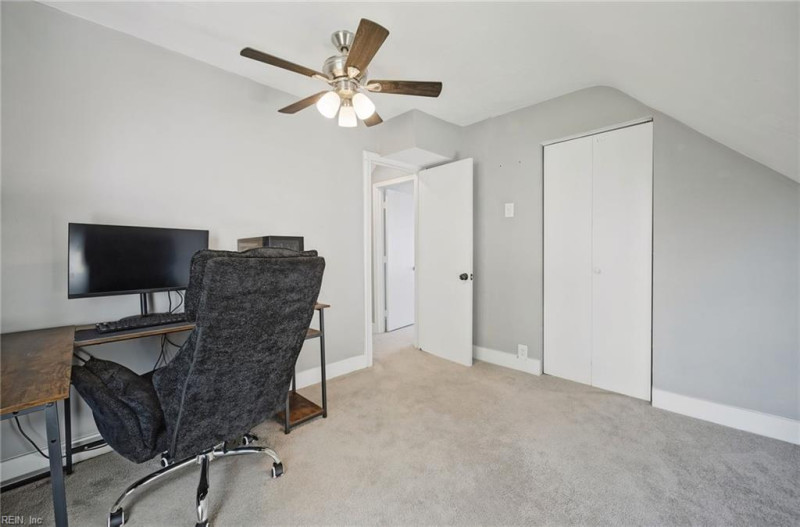 Photo 14 of 19 residential for sale in Portsmouth virginia