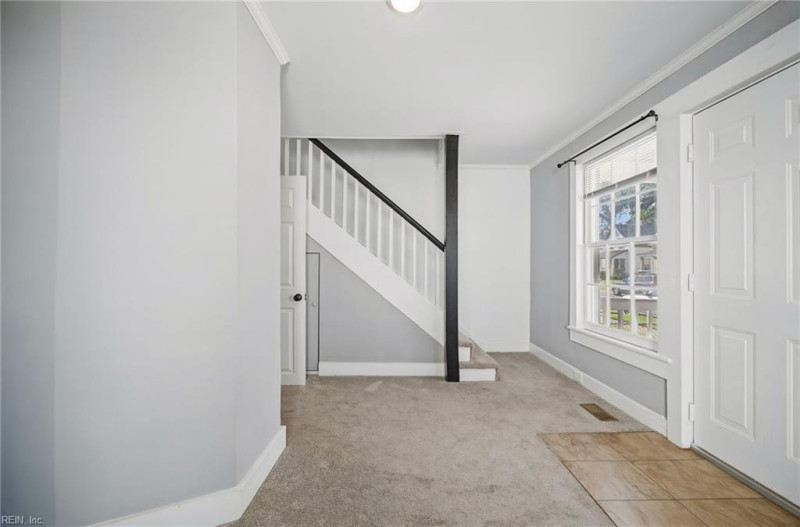 Photo 6 of 19 residential for sale in Portsmouth virginia