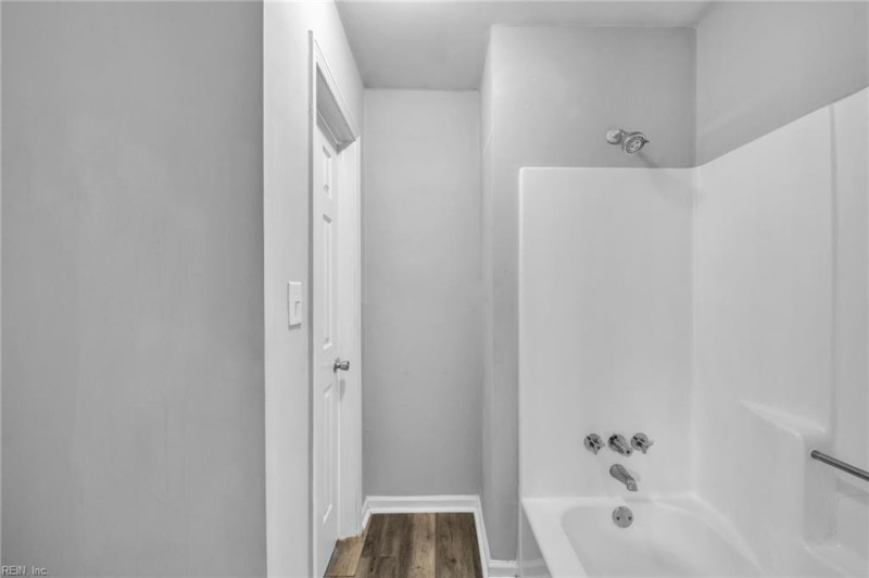 Photo 11 of 14 residential for sale in Portsmouth virginia