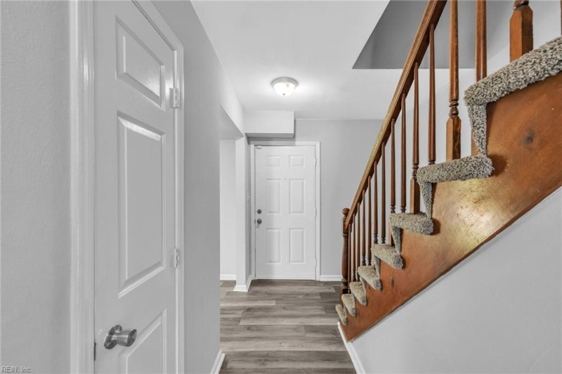 Photo 2 of 14 residential for sale in Portsmouth virginia