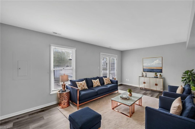 Photo 6 of 14 residential for sale in Portsmouth virginia