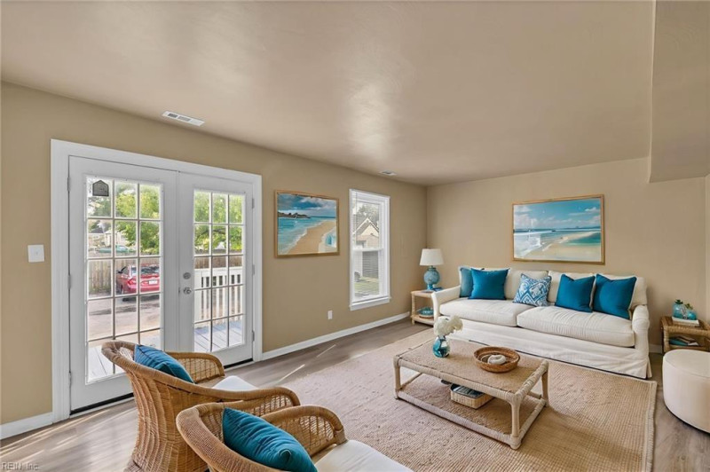 Photo 7 of 12 residential for sale in Portsmouth virginia