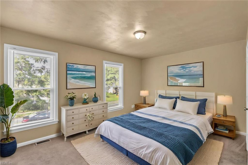 Photo 9 of 12 residential for sale in Portsmouth virginia