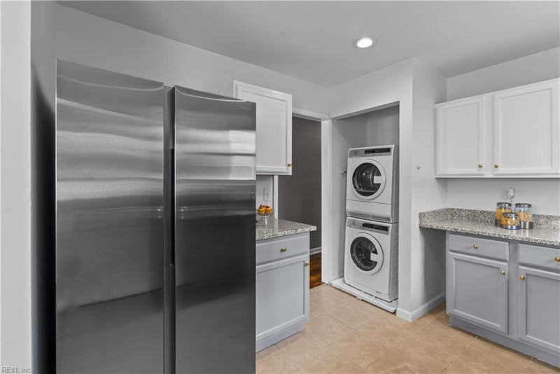 Photo 12 of 29 residential for sale in Hampton virginia
