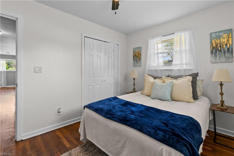 Photo 17 of 29 residential for sale in Hampton virginia