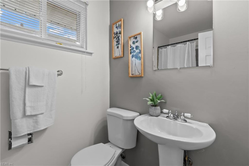 Photo 19 of 29 residential for sale in Hampton virginia