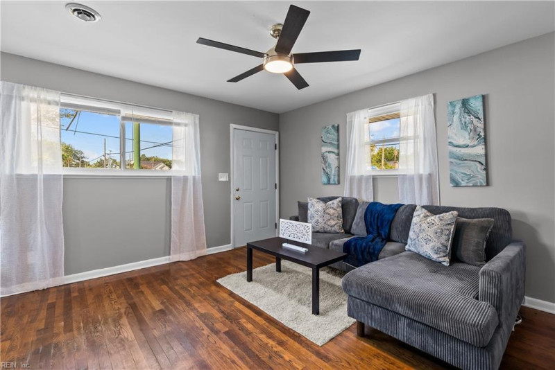 Photo 6 of 29 residential for sale in Hampton virginia