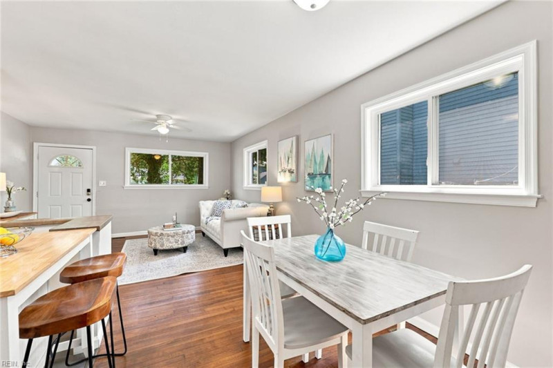 Photo 12 of 31 residential for sale in Hampton virginia
