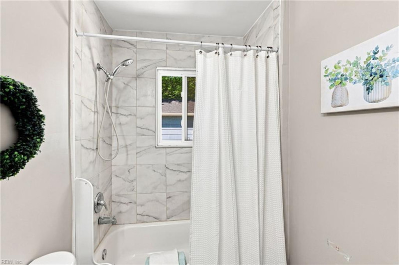 Photo 23 of 31 residential for sale in Hampton virginia