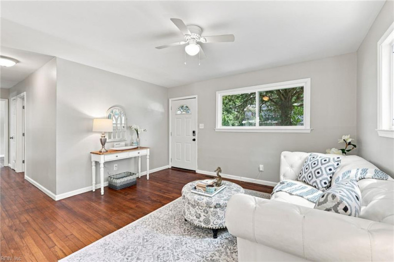 Photo 8 of 31 residential for sale in Hampton virginia