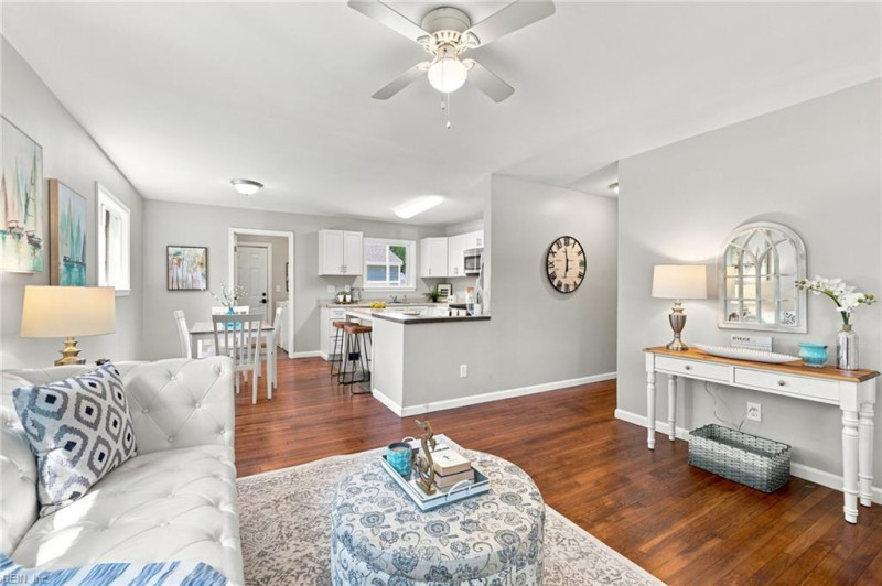 Photo 9 of 31 residential for sale in Hampton virginia