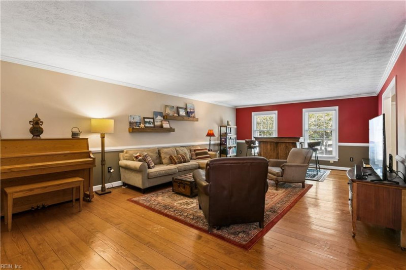Photo 10 of 41 residential for sale in Hampton virginia