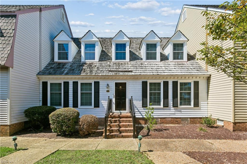Photo 2 of 41 residential for sale in Hampton virginia