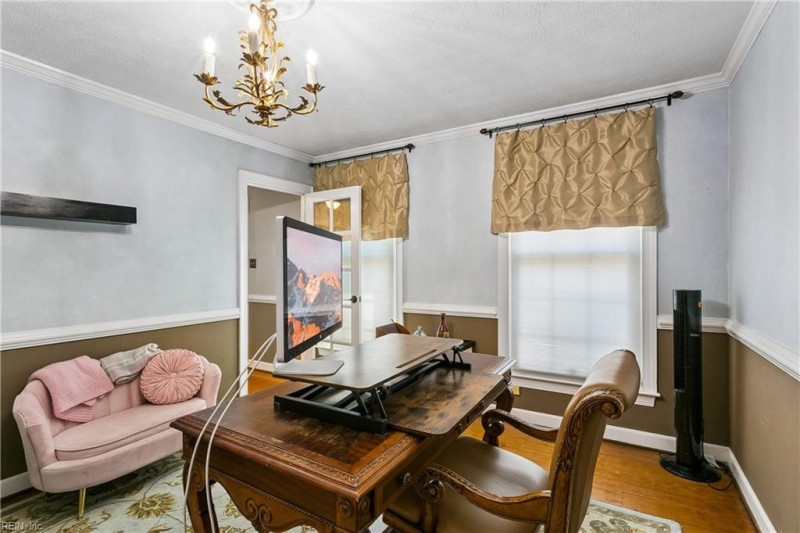 Photo 7 of 41 residential for sale in Hampton virginia