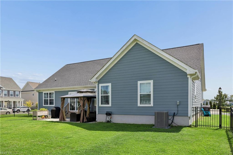 Photo 32 of 43 residential for sale in Chesapeake virginia