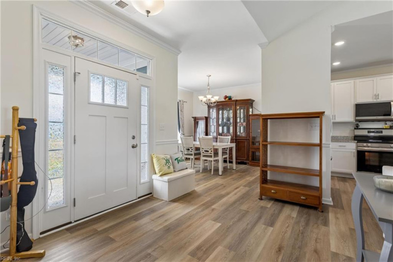 Photo 7 of 43 residential for sale in Chesapeake virginia