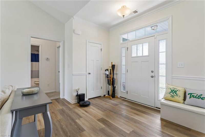 Photo 8 of 43 residential for sale in Chesapeake virginia