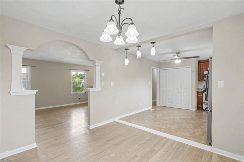 Photo 10 of 37 residential for sale in Virginia Beach virginia