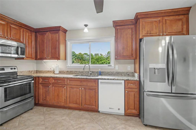 Photo 17 of 37 residential for sale in Virginia Beach virginia