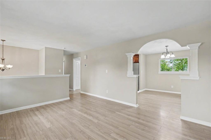 Photo 6 of 37 residential for sale in Virginia Beach virginia