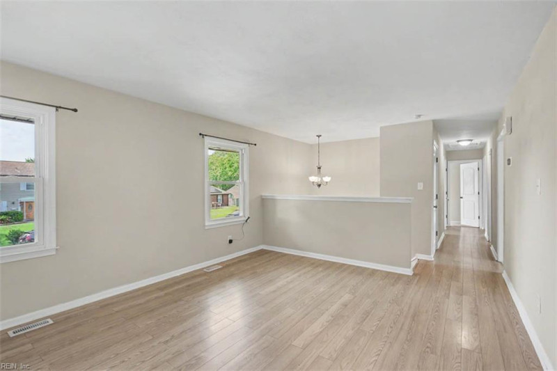 Photo 7 of 37 residential for sale in Virginia Beach virginia