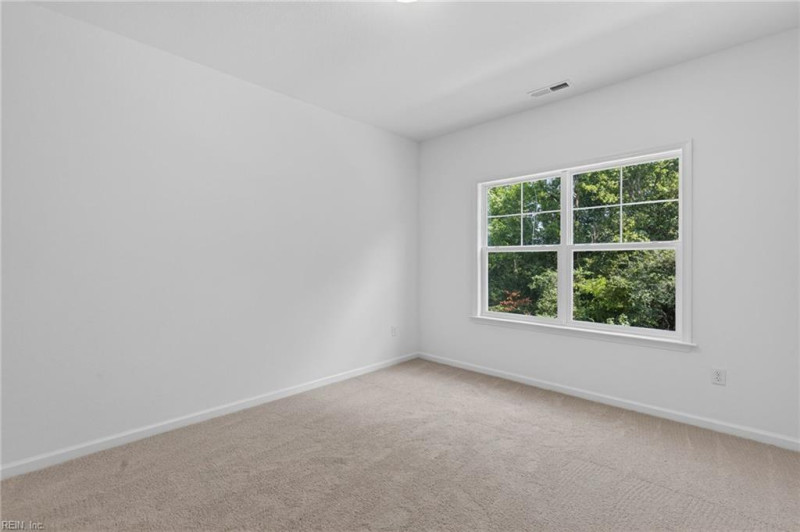 Photo 13 of 18 residential for sale in Chesapeake virginia