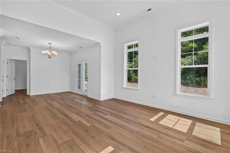 Photo 4 of 18 residential for sale in Chesapeake virginia