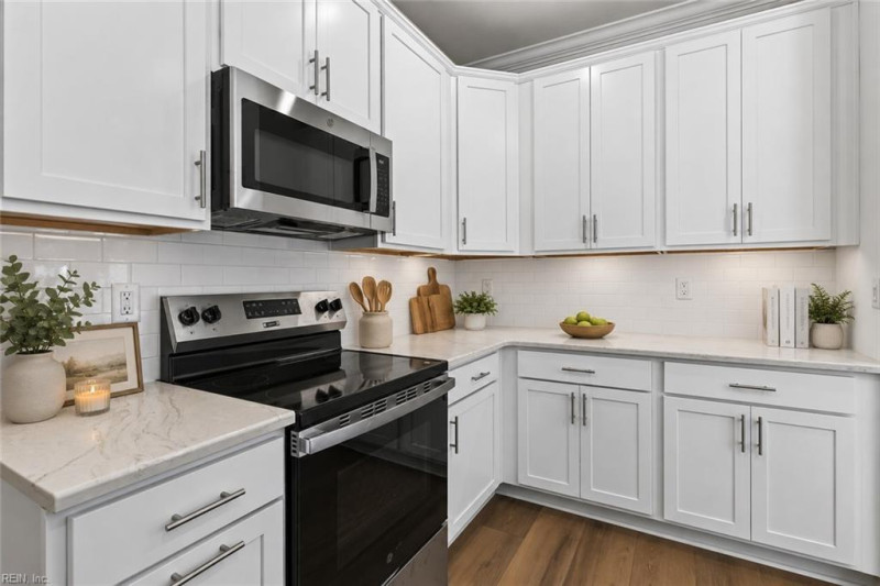 Photo 7 of 18 residential for sale in Chesapeake virginia