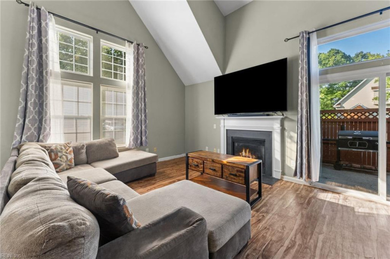 Photo 7 of 43 residential for sale in York County virginia