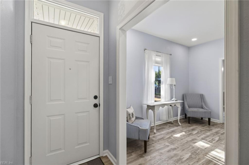 Photo 17 of 36 residential for sale in Chesapeake virginia