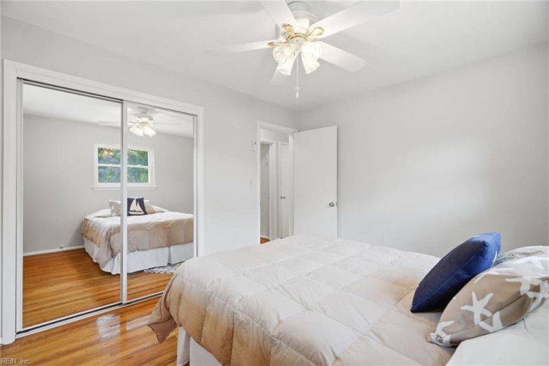 Photo 13 of 30 residential for sale in Virginia Beach virginia