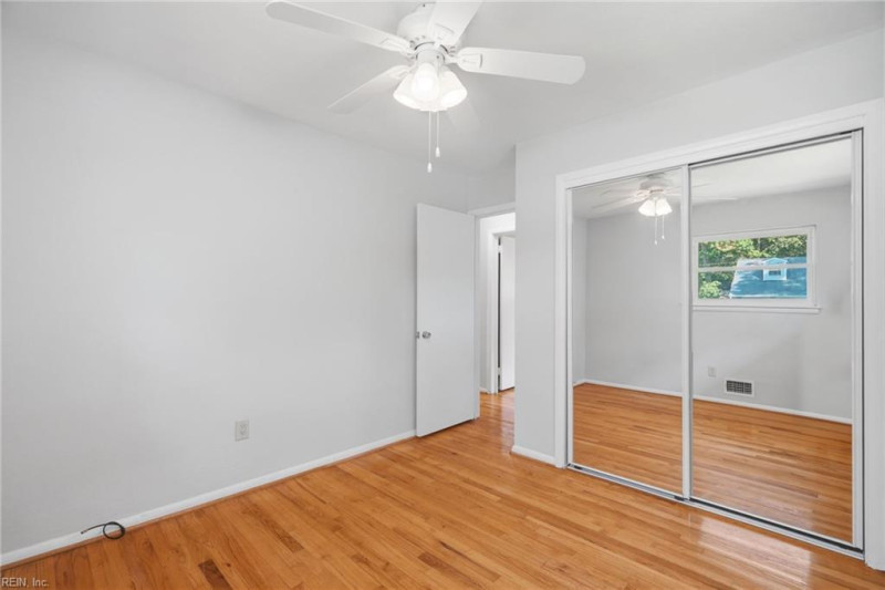 Photo 16 of 30 residential for sale in Virginia Beach virginia