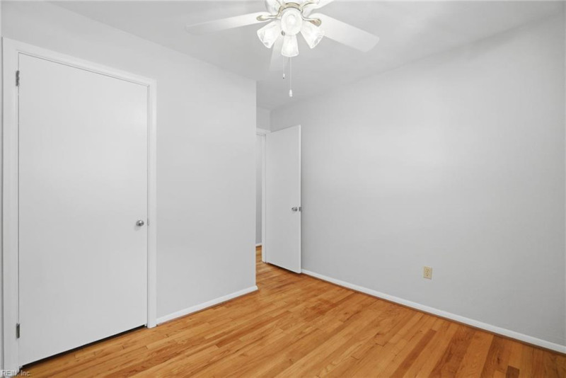 Photo 18 of 30 residential for sale in Virginia Beach virginia