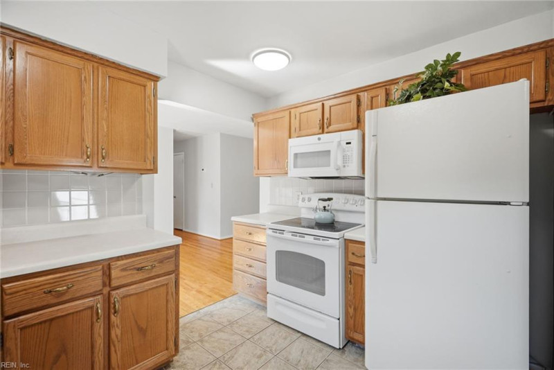 Photo 19 of 30 residential for sale in Virginia Beach virginia