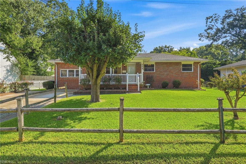 Photo 2 of 30 residential for sale in Virginia Beach virginia