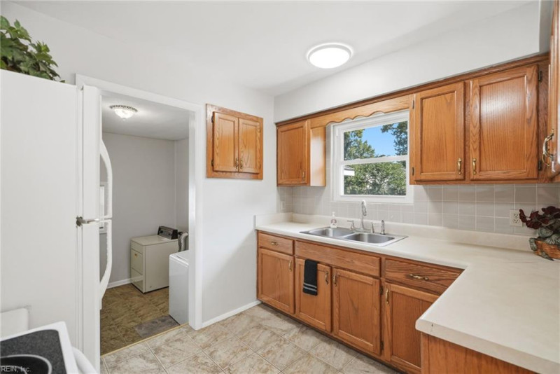 Photo 9 of 30 residential for sale in Virginia Beach virginia