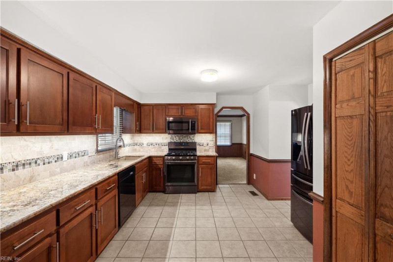 Photo 12 of 43 residential for sale in Chesapeake virginia Photo 12 of 43 residential for sale in Chesapeake virginia